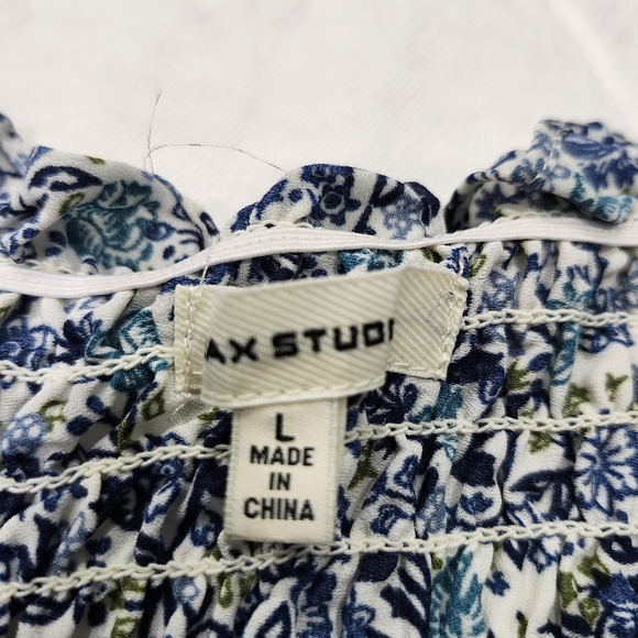 🌿Max studio size large smocked floral off shoulder - Picture 7 of 8